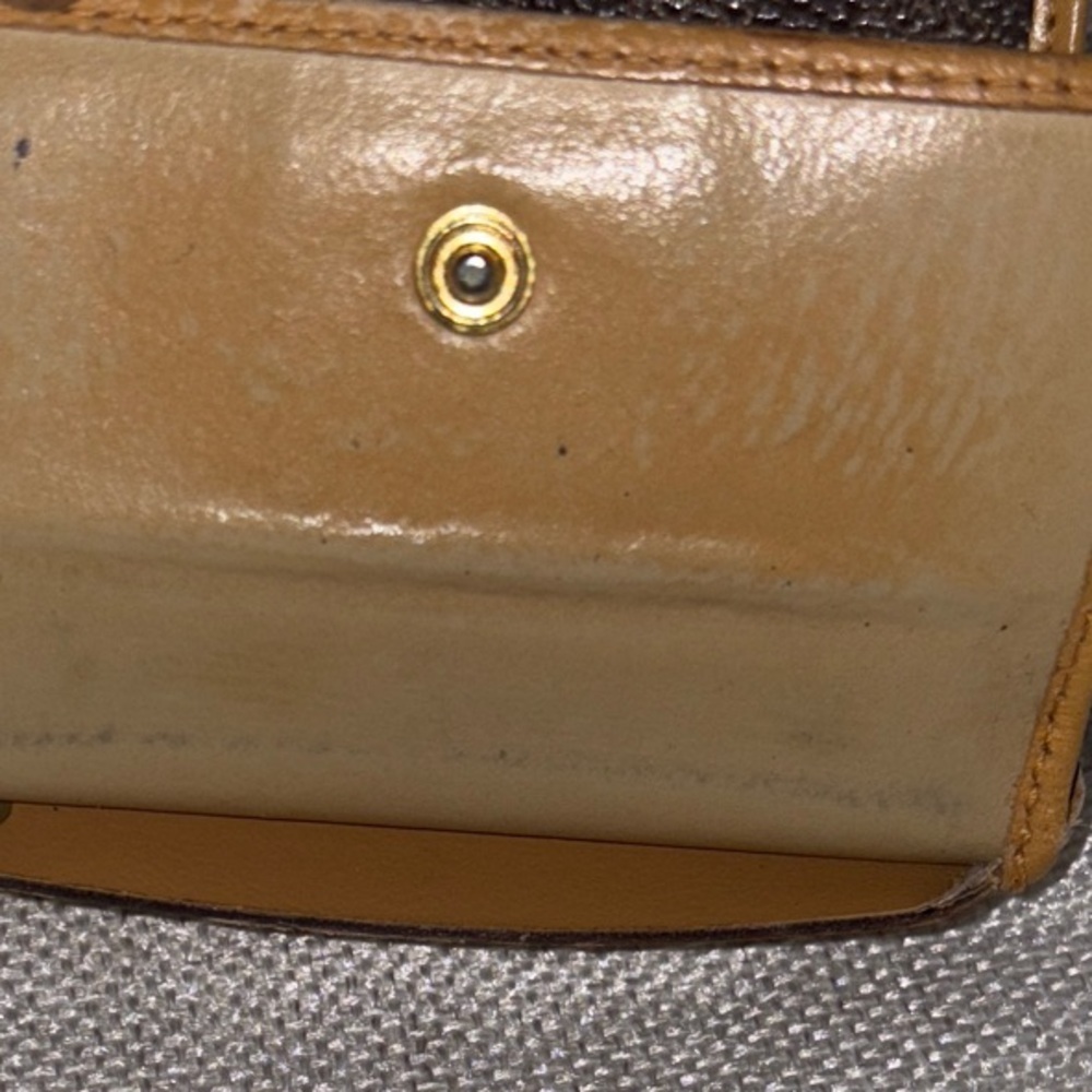 🔑🗝️Celine Macadam Gold Plated Keyring Card Holder Wallet🗝️🔑 - Picture 7 of 14